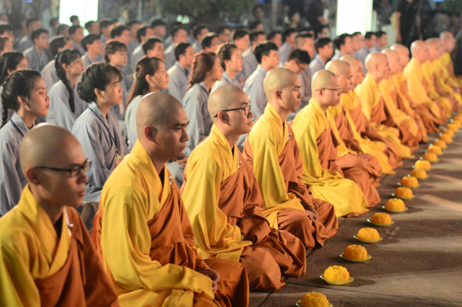Lung linh đêm Di Đà 2018