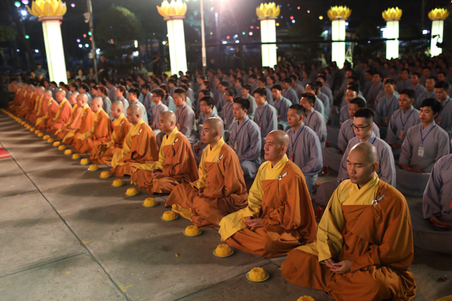 Lung linh đêm Di Đà 2018