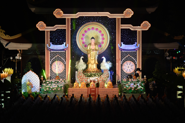 Lung linh đêm Di Đà 2018