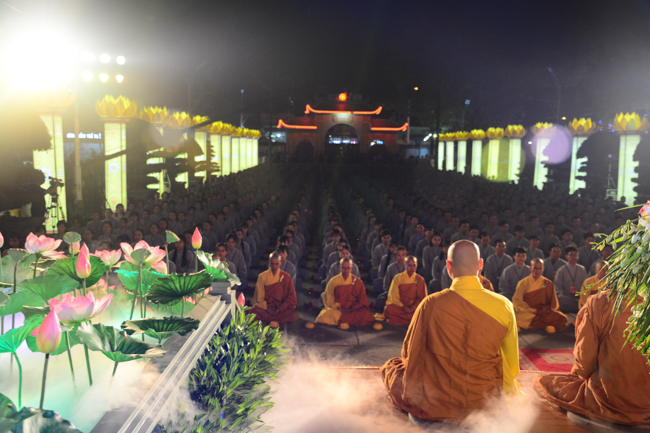 Lung linh đêm Di Đà 2018