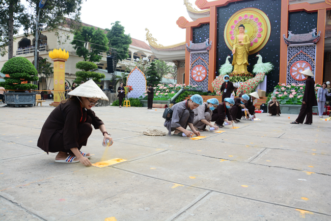 Lung linh đêm Di Đà 2018