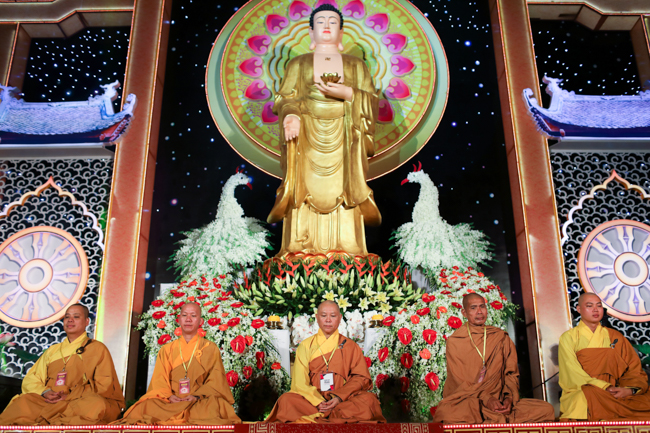 Lung linh đêm Di Đà 2018