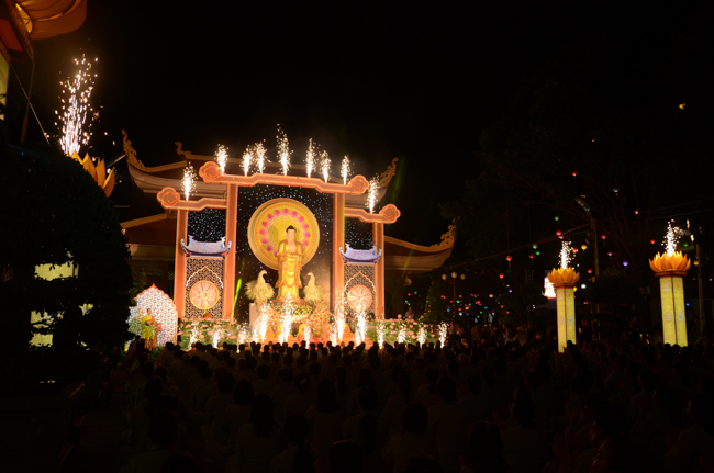 Lung linh đêm Di Đà 2018