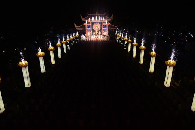 Lung linh đêm Di Đà 2018