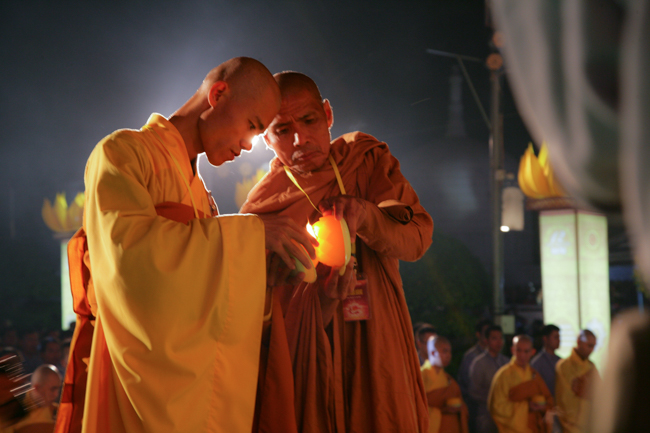 Lung linh đêm Di Đà 2018