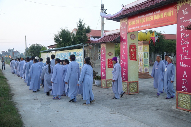 The 6th retreat of “Study of the Buddha's Practice  at Dong Cao pagoda in Thanh Hoa.
