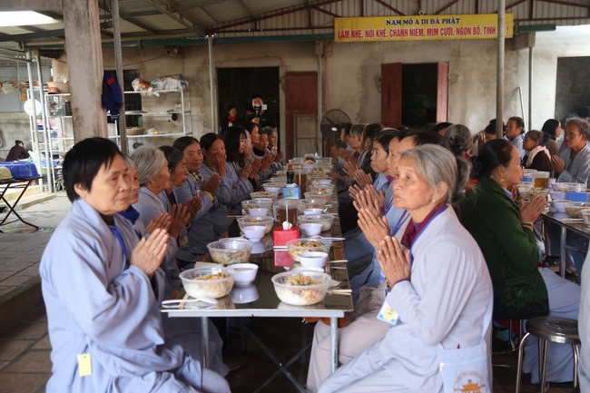 The 6th retreat of “Study of the Buddha's Practice  at Dong Cao pagoda in Thanh Hoa.