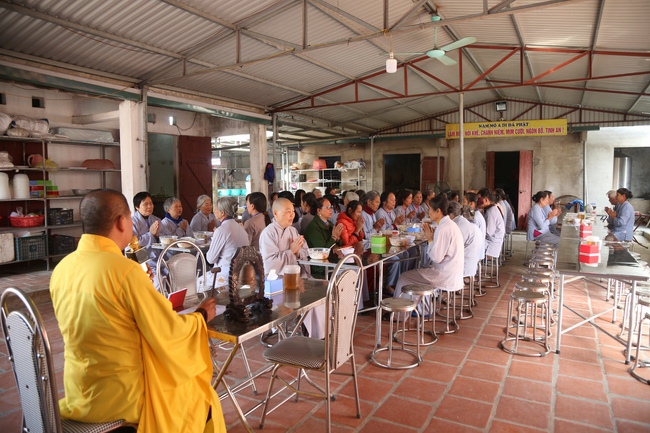 The 6th retreat of “Study of the Buddha's Practice  at Dong Cao pagoda in Thanh Hoa.