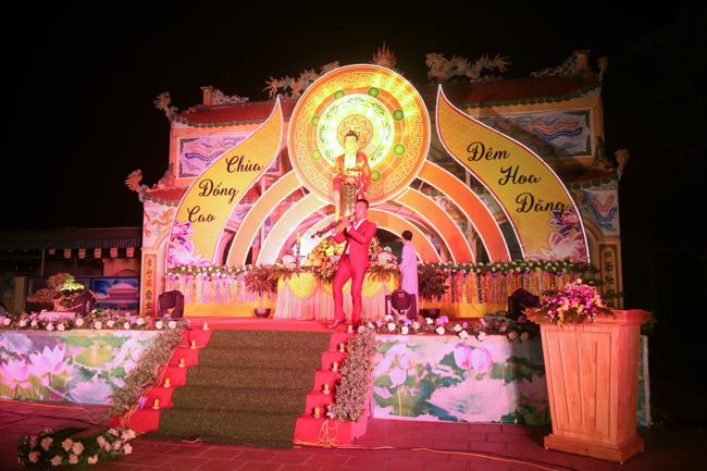 Chùa Đống Cao: Đêm hội hoa đăng kỷ niệm đức Từ Phụ A-di-đà