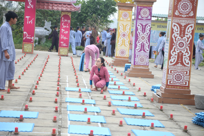 Chùa Đống Cao: Đêm hội hoa đăng kỷ niệm đức Từ Phụ A-di-đà