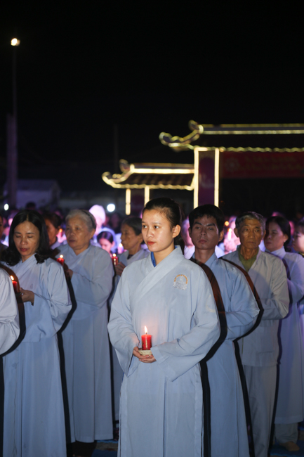 Chùa Đống Cao: Đêm hội hoa đăng kỷ niệm đức Từ Phụ A-di-đà