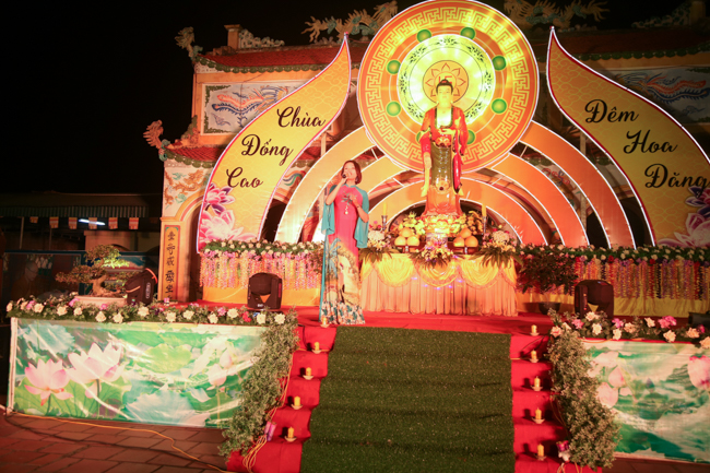 Chùa Đống Cao: Đêm hội hoa đăng kỷ niệm đức Từ Phụ A-di-đà