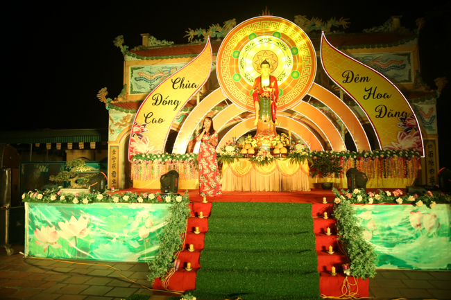 Chùa Đống Cao: Đêm hội hoa đăng kỷ niệm đức Từ Phụ A-di-đà