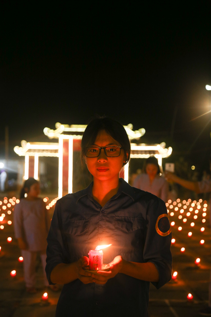 Chùa Đống Cao: Đêm hội hoa đăng kỷ niệm đức Từ Phụ A-di-đà