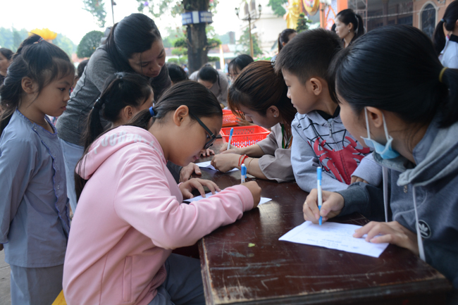 Khóa tu thiếu nhi “Em Về Bên Phật”