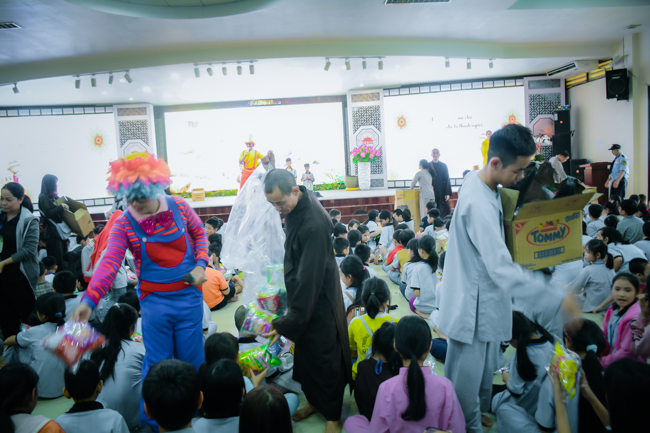 Khóa tu thiếu nhi “Em Về Bên Phật”