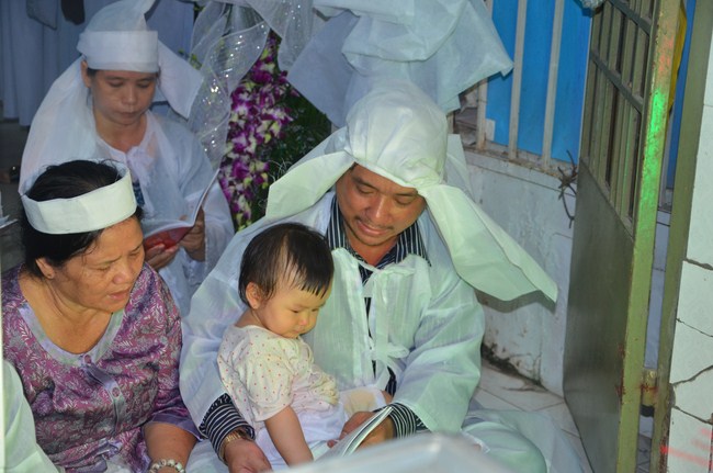 The Founder 's death anniversary at Quang Duc Pagoda and freeing creatures in Can Tho Province