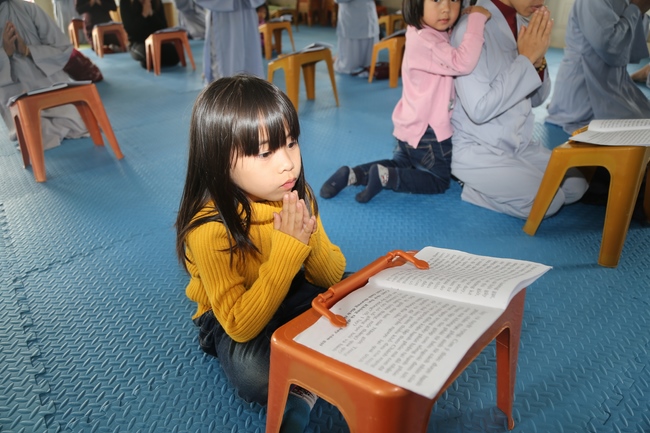 One-day cultivation of reciting the Buddha’s name at Dong Cao Pagoda in Thanh Hoa province