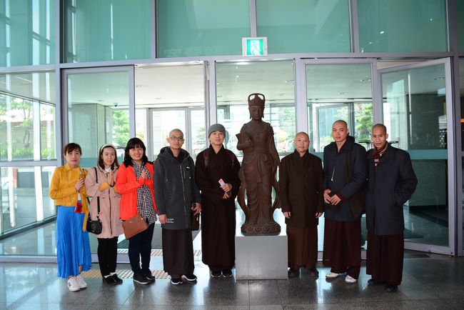 VISITING DONGGUK UNIVERSITY AND PREACHING DHARMA IN NONSAN.