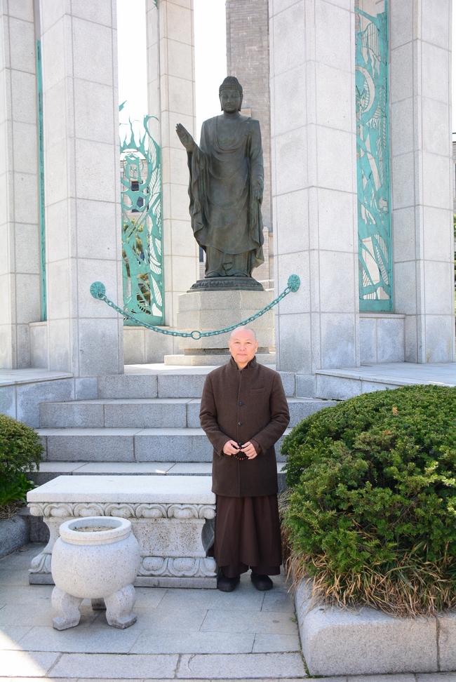 VISITING DONGGUK UNIVERSITY AND PREACHING DHARMA IN NONSAN.