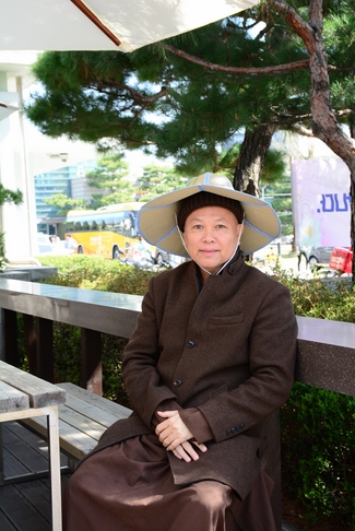 VISITING DONGGUK UNIVERSITY AND PREACHING DHARMA IN NONSAN.