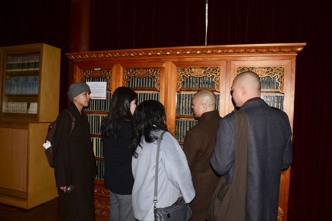 VISITING DONGGUK UNIVERSITY AND PREACHING DHARMA IN NONSAN.