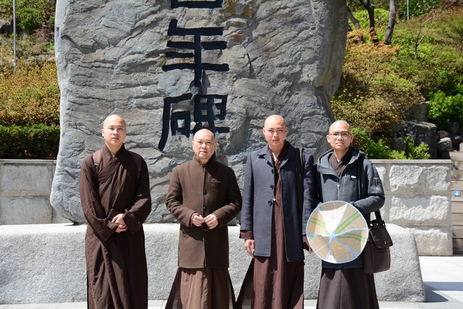 VISITING DONGGUK UNIVERSITY AND PREACHING DHARMA IN NONSAN.