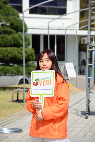 VISITING DONGGUK UNIVERSITY AND PREACHING DHARMA IN NONSAN.