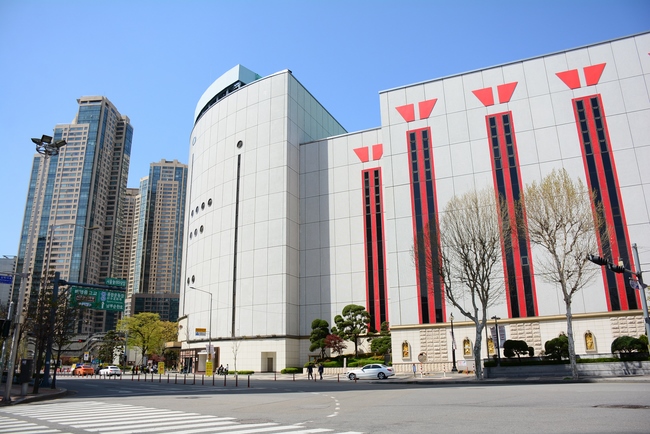 VISITING DONGGUK UNIVERSITY AND PREACHING DHARMA IN NONSAN.