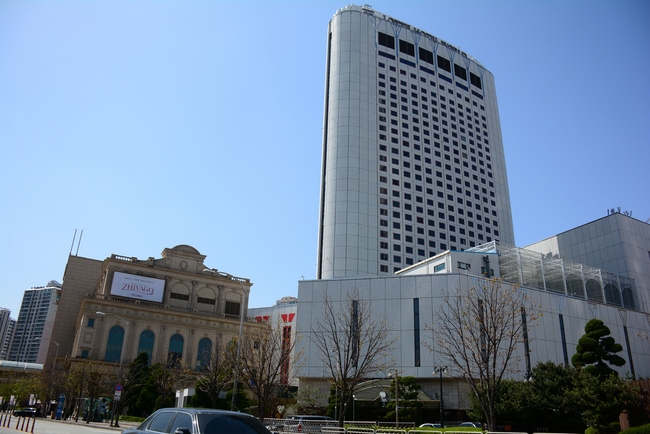 VISITING DONGGUK UNIVERSITY AND PREACHING DHARMA IN NONSAN.