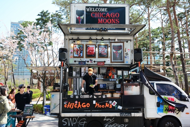 VISITING DONGGUK UNIVERSITY AND PREACHING DHARMA IN NONSAN.