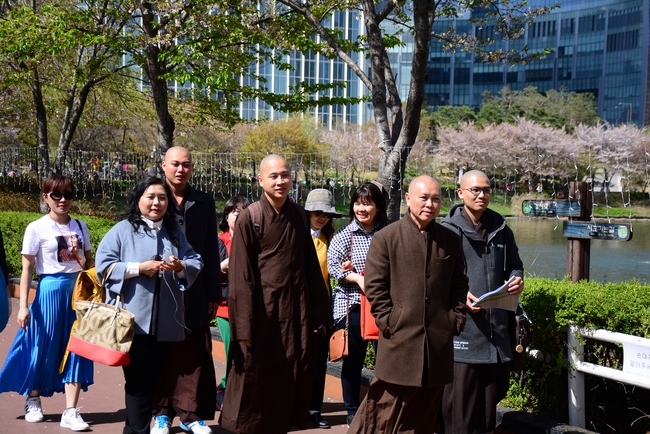 VISITING DONGGUK UNIVERSITY AND PREACHING DHARMA IN NONSAN.