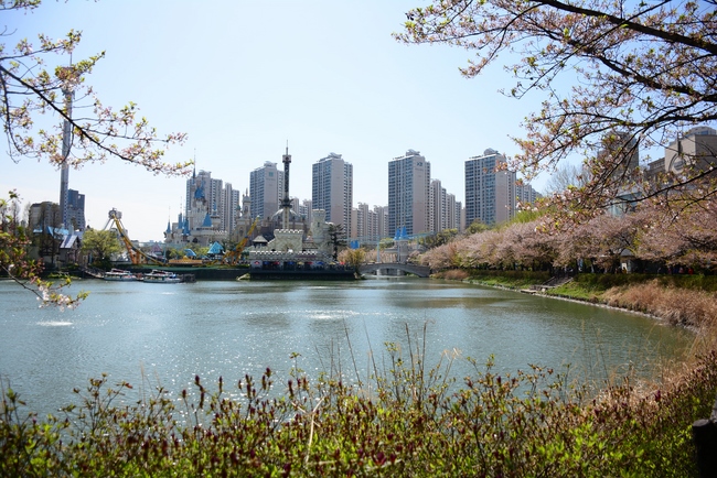 VISITING DONGGUK UNIVERSITY AND PREACHING DHARMA IN NONSAN.