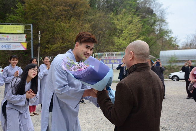 Visiting Temples In The Middle Korea