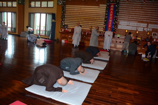 Visiting Temples In The Middle Korea