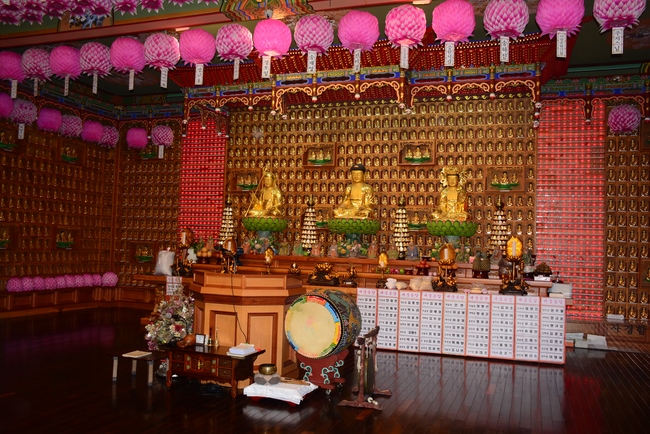 Visiting Temples In The Middle Korea