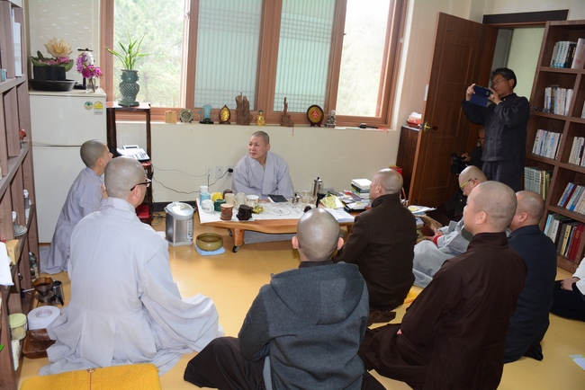 Visiting Temples In The Middle Korea