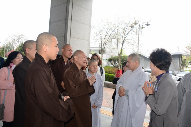 Visiting Temples In The Middle Korea