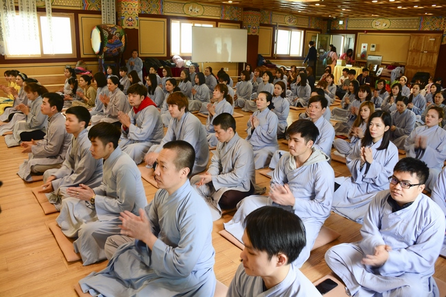 Khoá tu một ngày và lễ Quy Y Tam Bảo