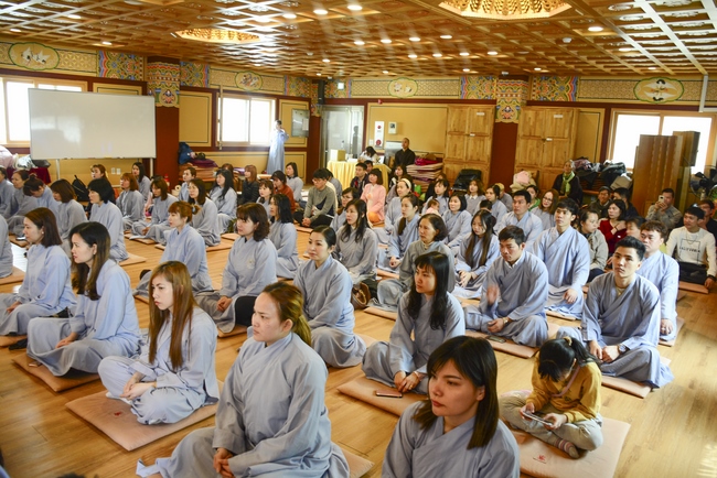 Khoá tu một ngày và lễ Quy Y Tam Bảo