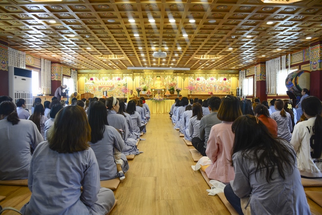 Khoá tu một ngày và lễ Quy Y Tam Bảo