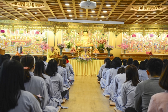 Khoá tu một ngày và lễ Quy Y Tam Bảo