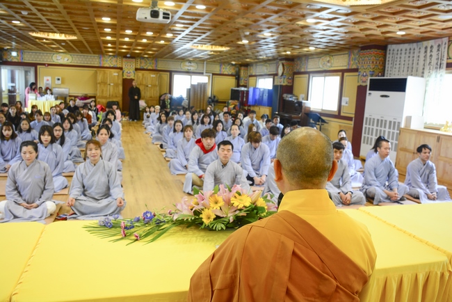 Khoá tu một ngày và lễ Quy Y Tam Bảo