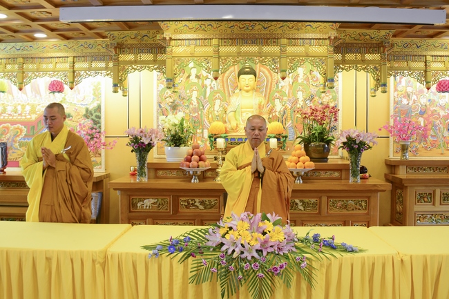 Khoá tu một ngày và lễ Quy Y Tam Bảo