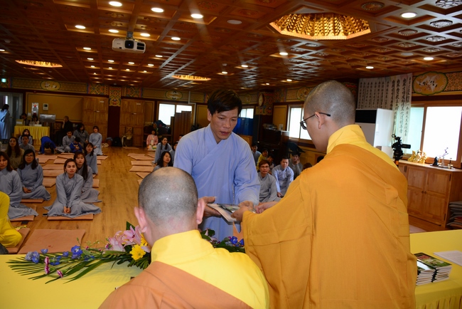 Khoá tu một ngày và lễ Quy Y Tam Bảo