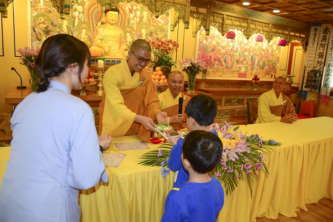 Khoá tu một ngày và lễ Quy Y Tam Bảo