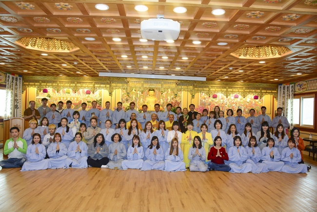 Khoá tu một ngày và lễ Quy Y Tam Bảo