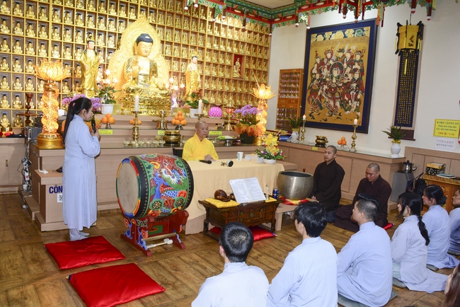 Khoá tu một ngày và lễ Quy Y Tam Bảo