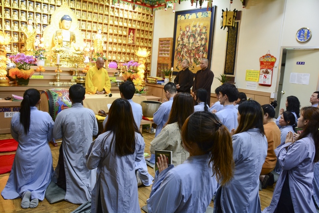 Khoá tu một ngày và lễ Quy Y Tam Bảo