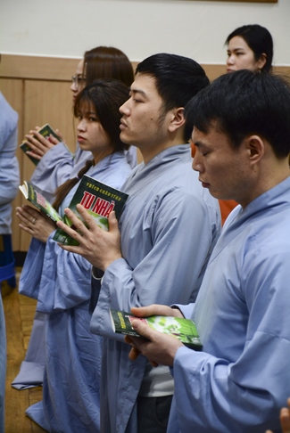 Khoá tu một ngày và lễ Quy Y Tam Bảo